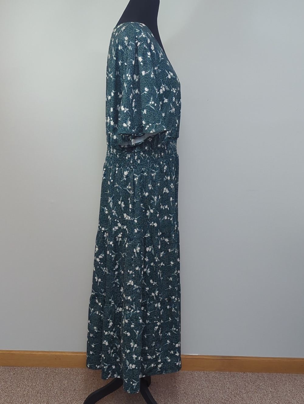 BloomChic Green Floral Smocked Waist Maxi Dress Size 18 Plus Size - Picture 8 of 10